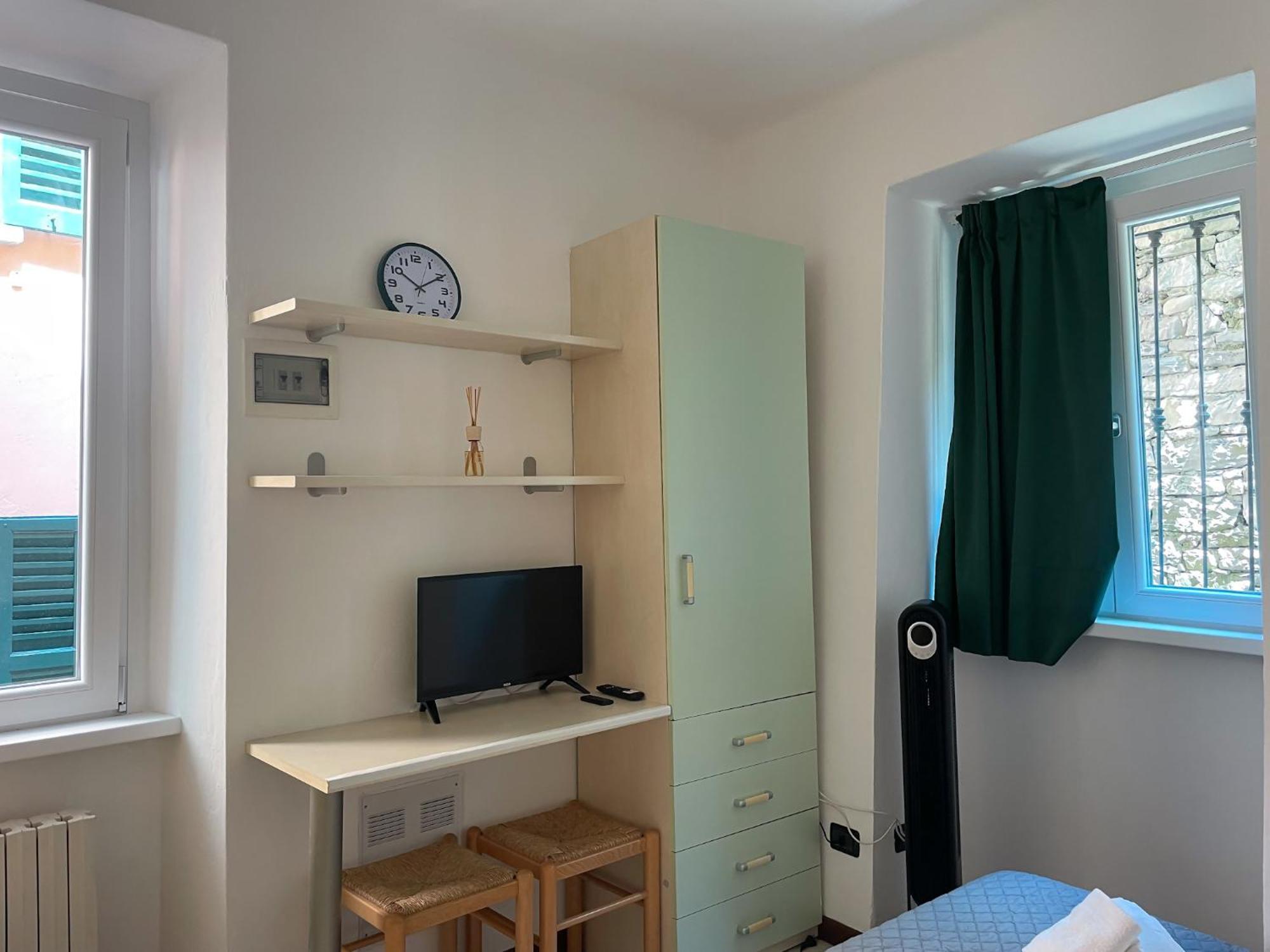 Roncati 7 Center Town Studio Apartments Беладжо Екстериор снимка