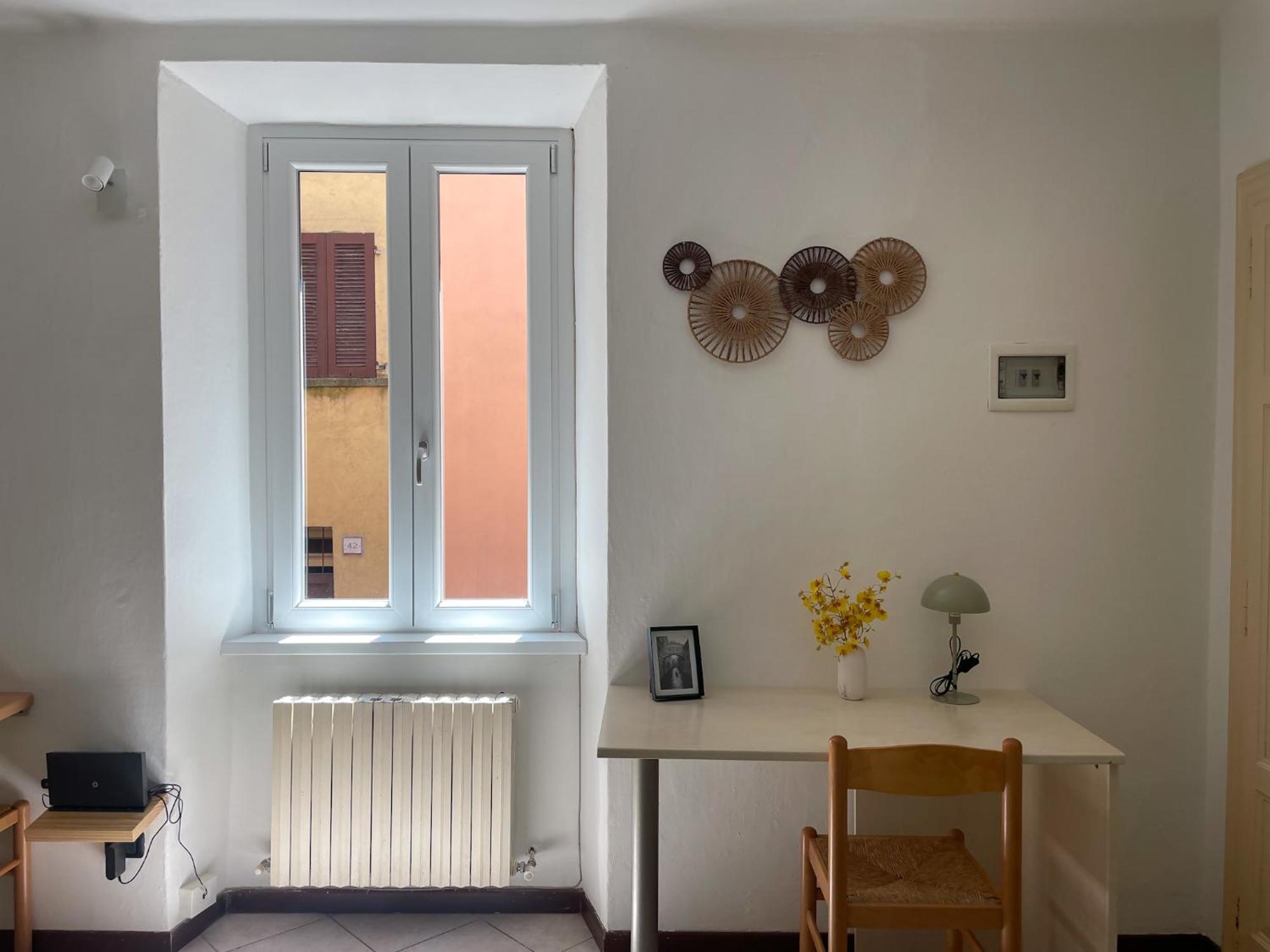 Roncati 7 Center Town Studio Apartments Беладжо Екстериор снимка
